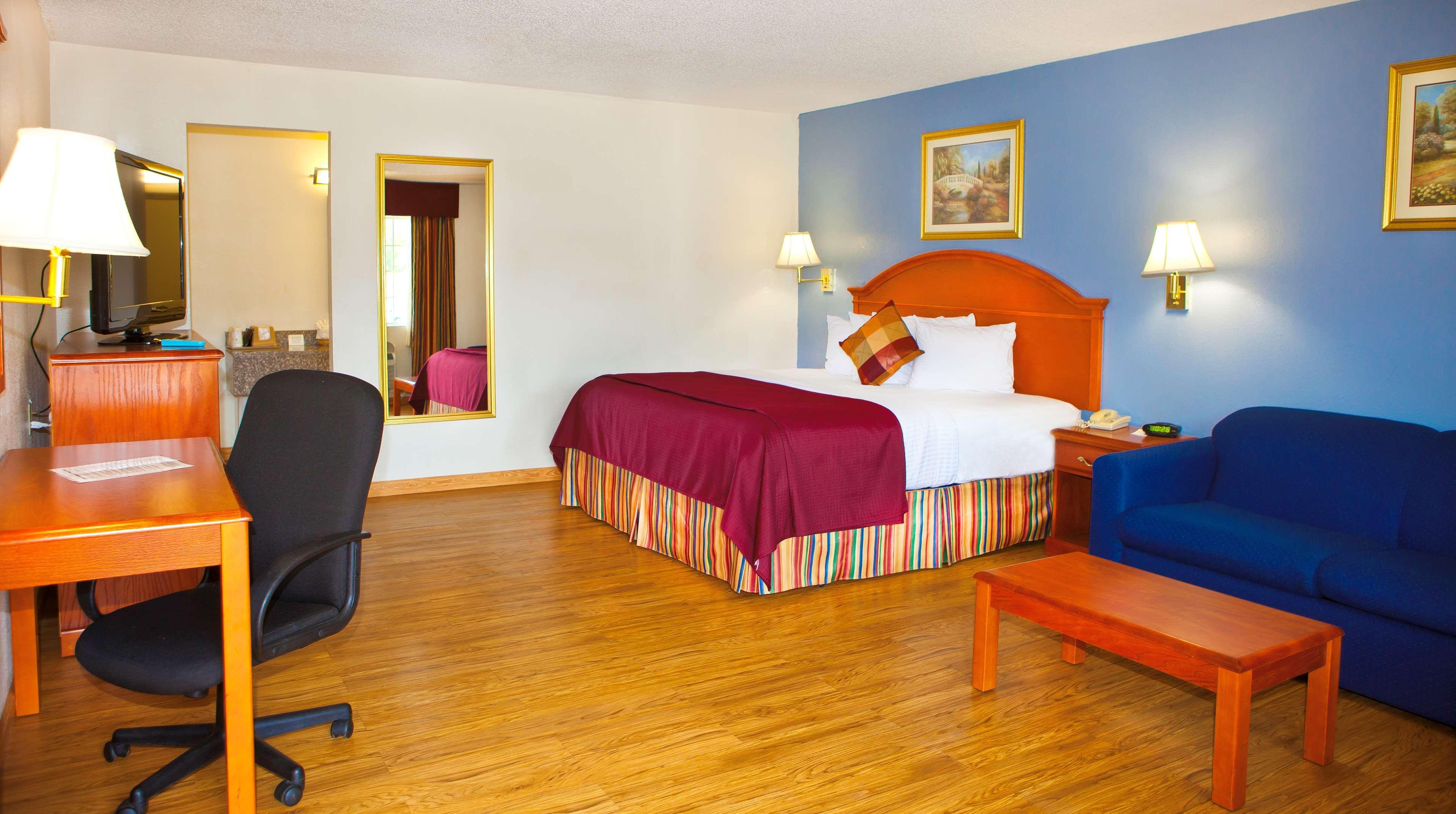 Best Western Palestine Inn Номер фото