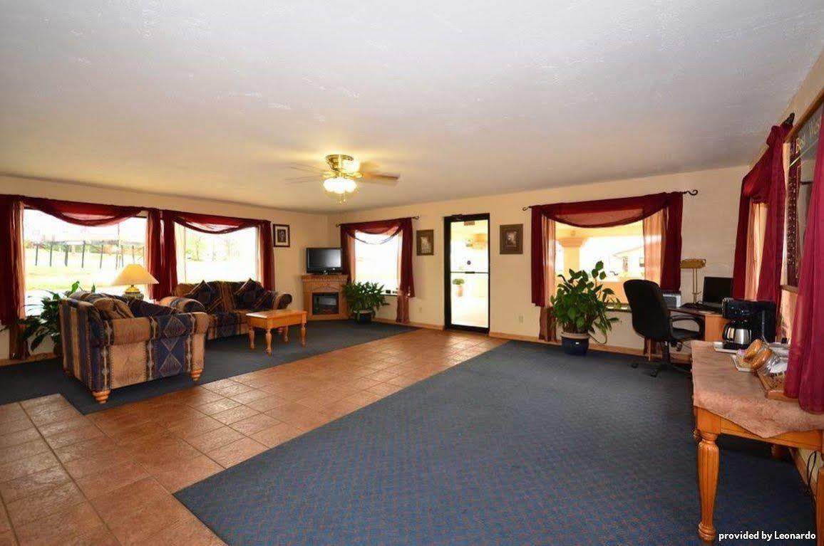 Best Western Palestine Inn Экстерьер фото