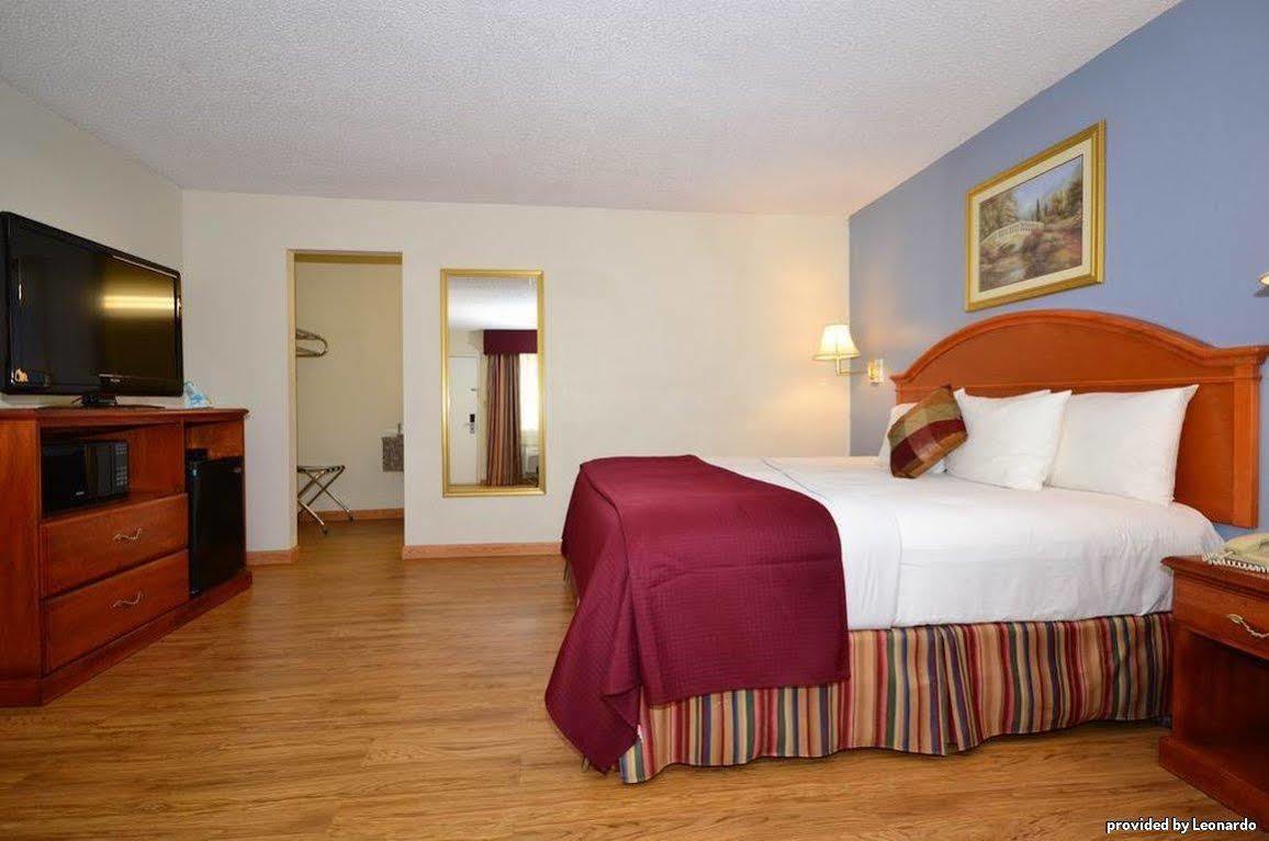 Best Western Palestine Inn Номер фото