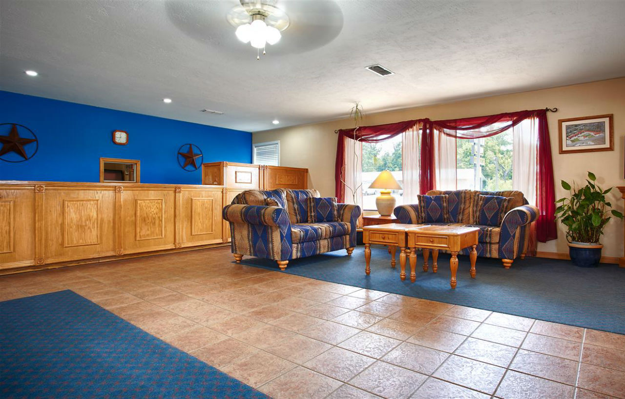 Best Western Palestine Inn Экстерьер фото