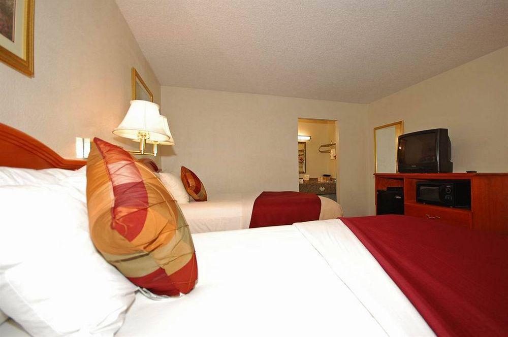 Best Western Palestine Inn Экстерьер фото